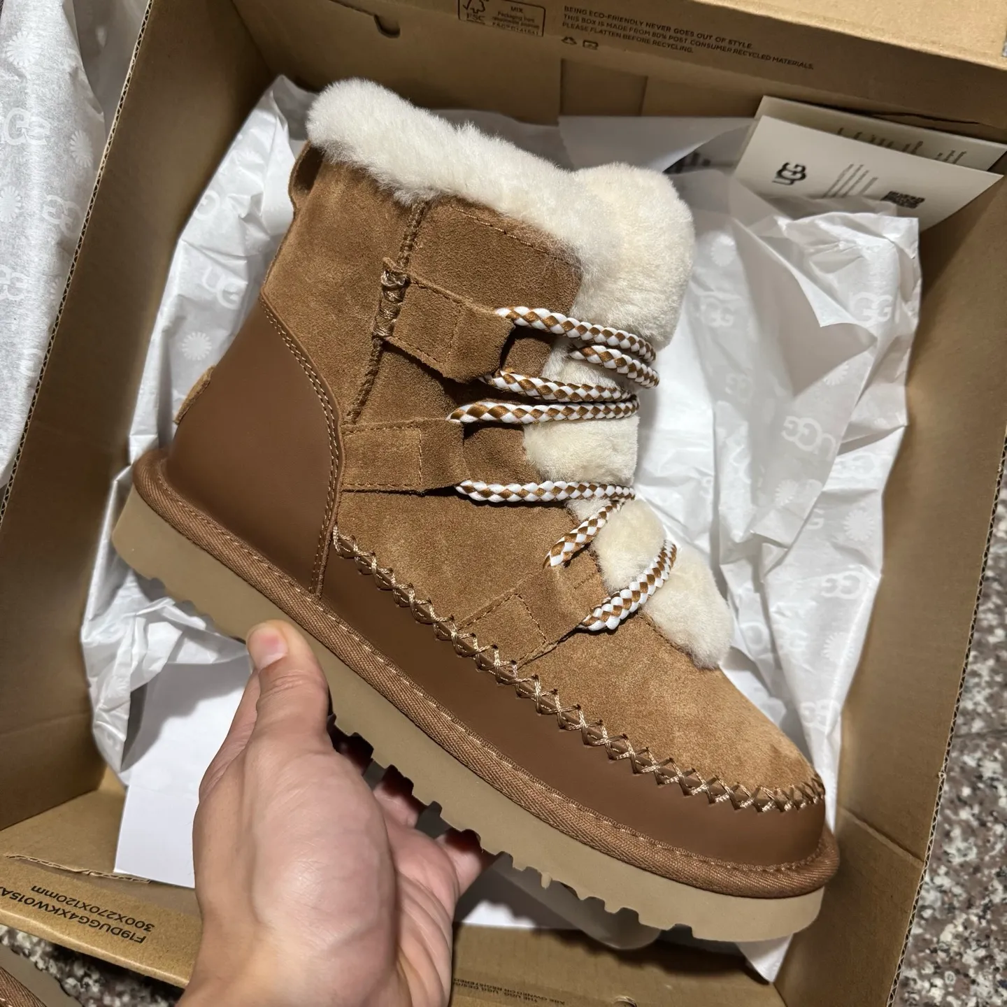 Self-pickup💰640 UGG Classic Novelty Split Cow Leather Round Toe Thick Sole Short Tube Snow Boots Women’s Reindeer Brown Arrive❗️